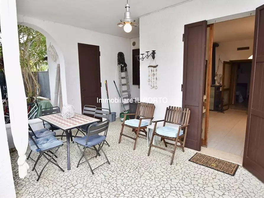 Immagine 1 di Villa in vendita  a Comacchio