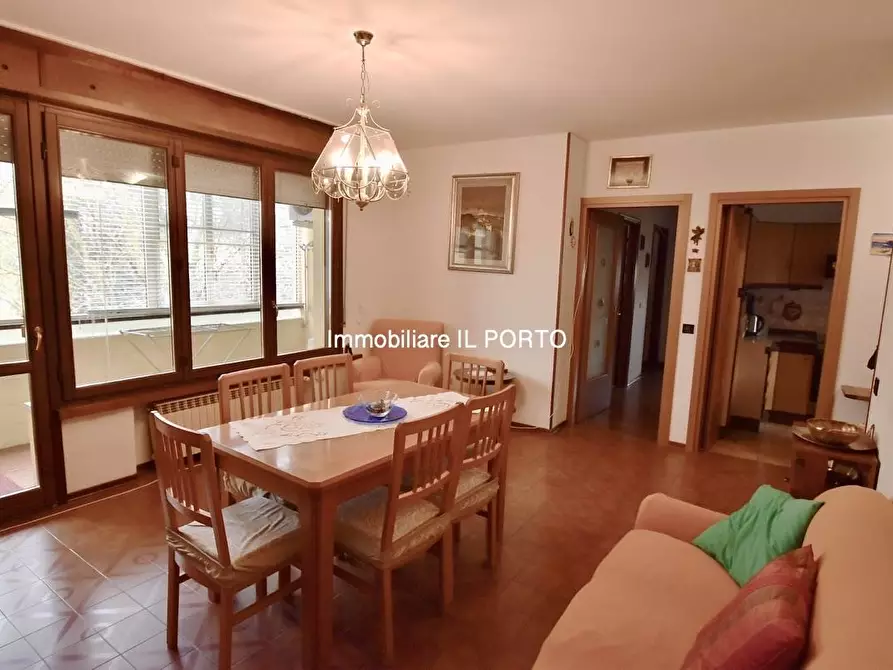 Immagine 1 di Appartamento in vendita  in via mentana a Comacchio