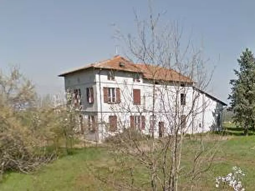 Immagine 1 di Rustico / casale in vendita  in via osvaldo piacentini a Sant'ilario D'enza