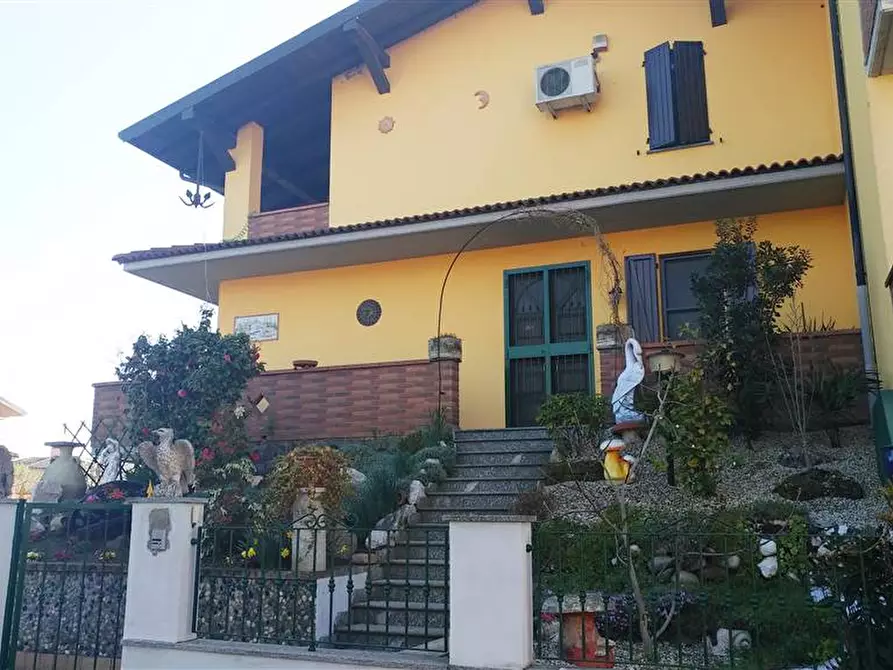 Immagine 1 di Villa in vendita  a Mede