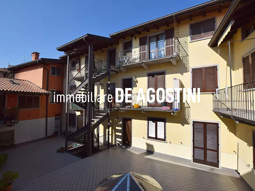Immagine 1 di Appartamento in vendita  in Via Giuseppe Garibaldi a Borgo Ticino