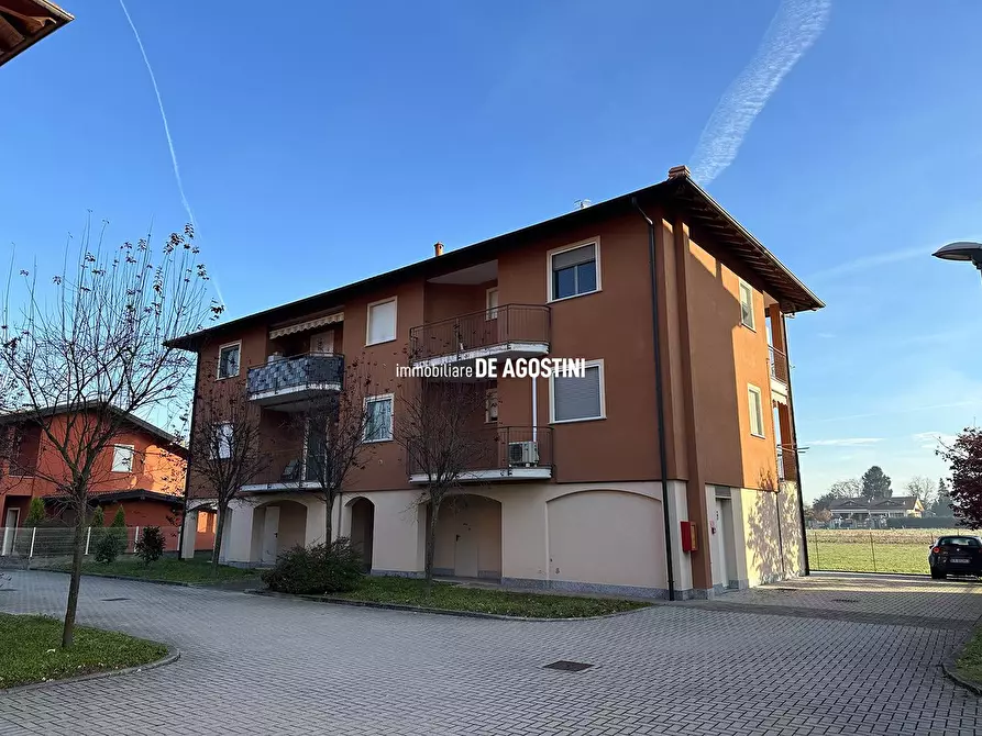 Immagine 1 di Appartamento in vendita  in Via Beati a Castelletto Sopra Ticino