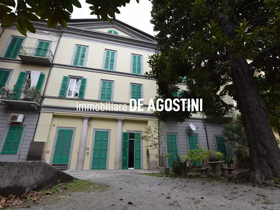 Immagine 1 di Appartamento in vendita  in Via Matteotti a Arona