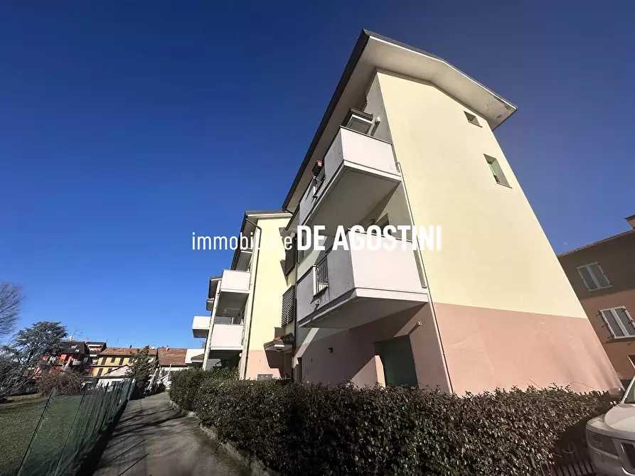 Immagine 1 di Appartamento in vendita  in Viale Pio a Borgomanero