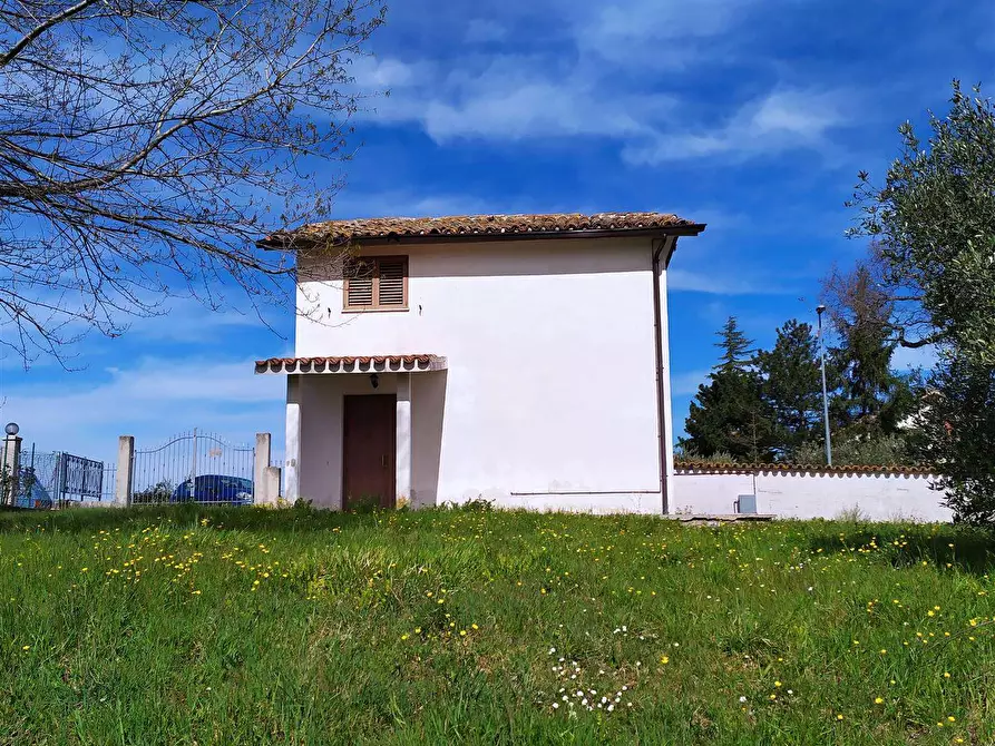 Immagine 1 di Casa indipendente in vendita  in Contrada Montalvello a Apiro