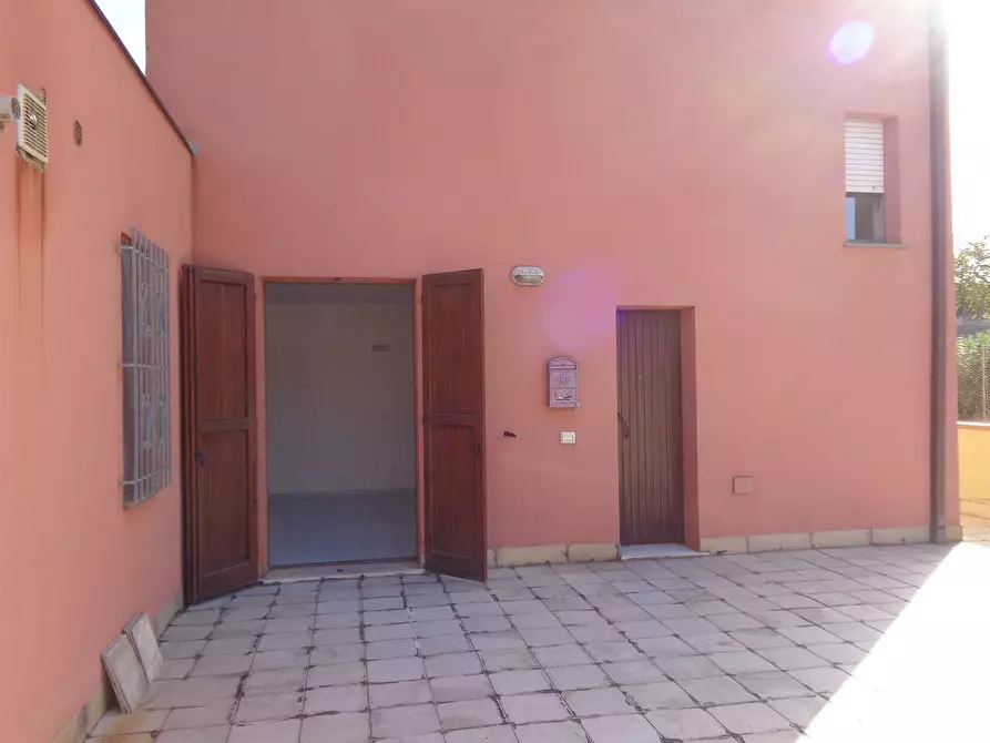Immagine 1 di Appartamento in vendita  in via Antonio Cerasi a Trecastelli