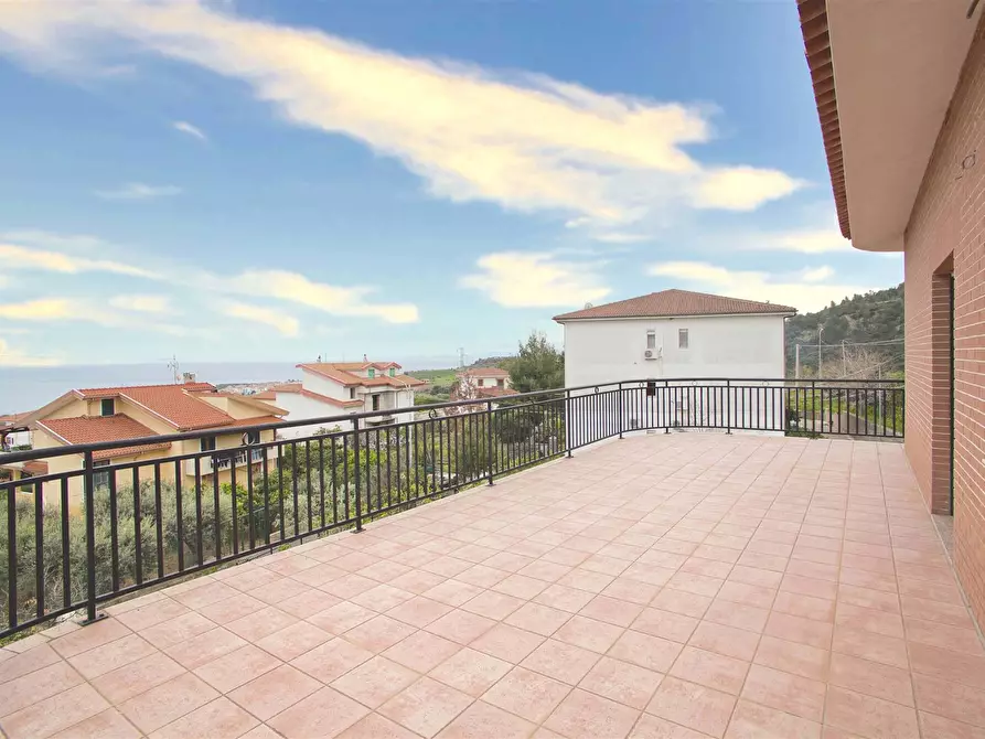 Immagine 1 di Villa in vendita  a Albidona