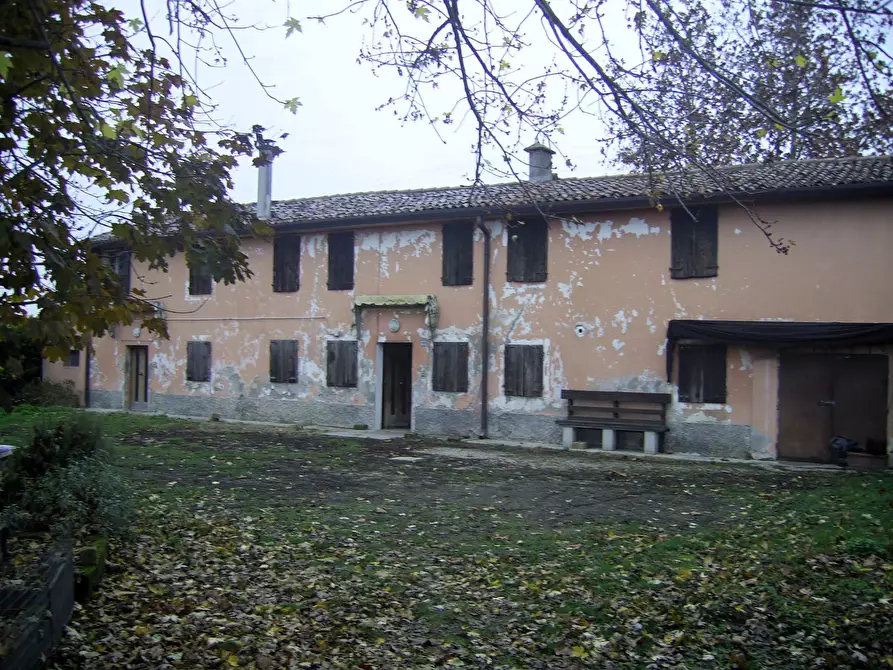 Immagine 1 di Rustico / casale in vendita  a Buttapietra