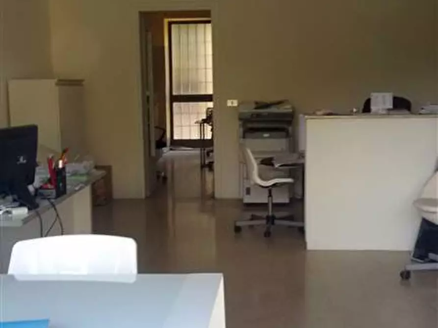 Immagine 1 di Ufficio in affitto  a Biella
