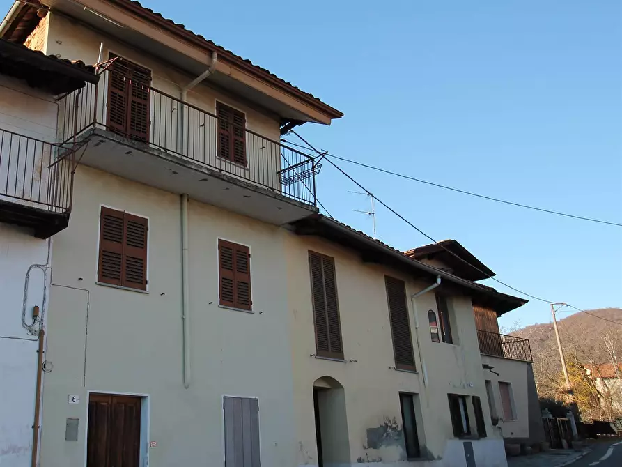 Immagine 1 di Casa indipendente in vendita  in Via tenente umberto florio a Bioglio