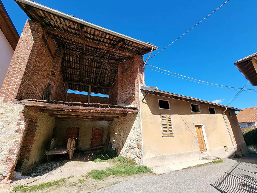 Immagine 1 di Casa indipendente in vendita  in Via berlanghino a Cossato