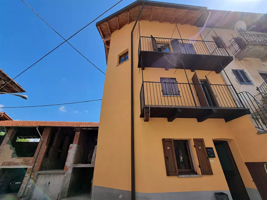 Immagine 1 di Casa indipendente in vendita  in Via Noca a Roasio