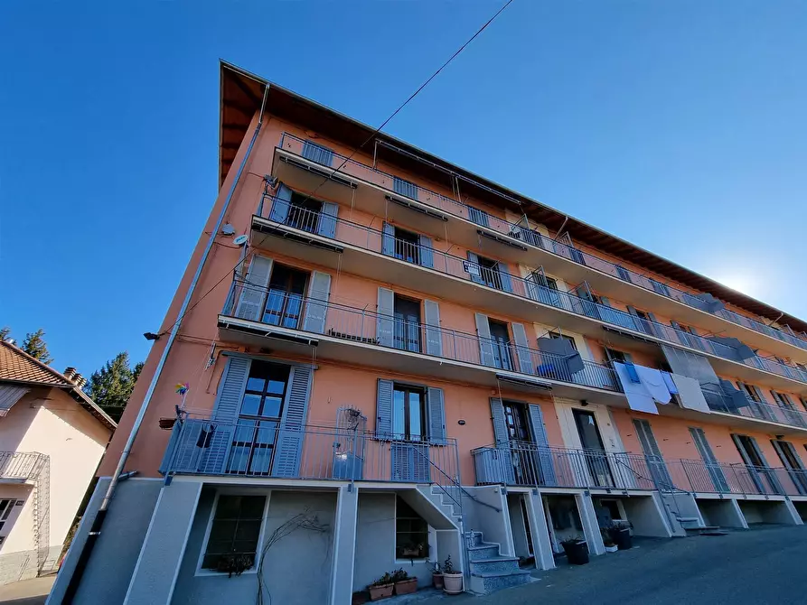 Immagine 1 di Appartamento in vendita  in Frazione ponzone a Valdilana
