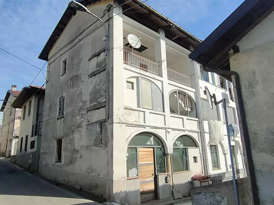 Immagine 1 di Casa indipendente in vendita  in Via Santuario di Oropa a Biella