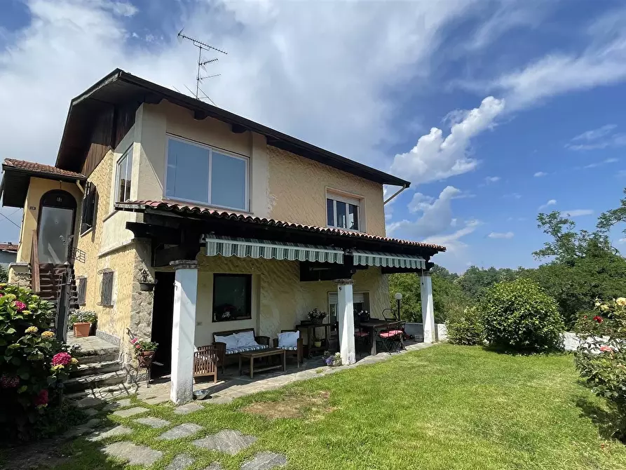 Immagine 1 di Casa indipendente in vendita  in Strada Barazzetto Vandorno a Biella