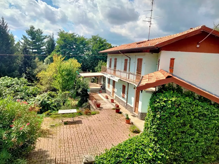 Immagine 1 di Villa in vendita  in Streda Cantone Buco a Biella