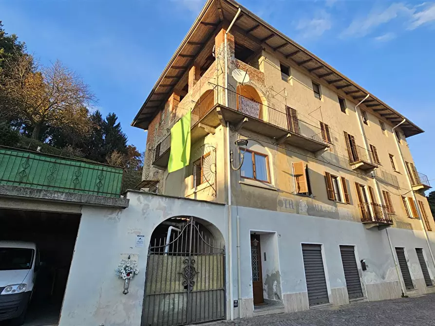 Immagine 1 di Casa indipendente in vendita  in Via mazzini a Valdilana