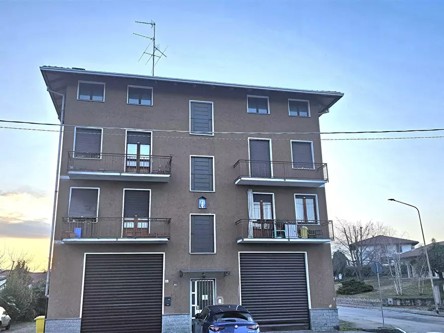 Immagine 1 di Appartamento in vendita  in Via per castelletto cervo a Cossato