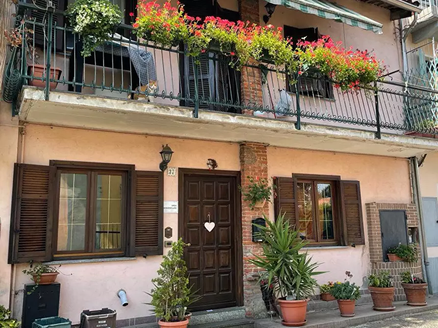 Immagine 1 di Casa indipendente in vendita  a Biella