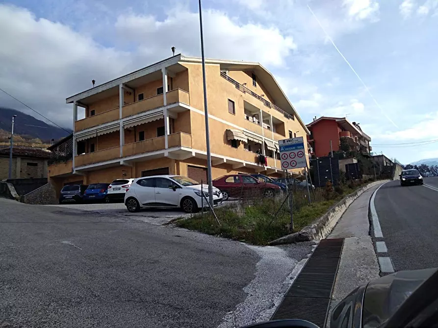 Immagine 1 di Appartamento in vendita  in VIA VIGNA VECCHIA a Civitella Roveto