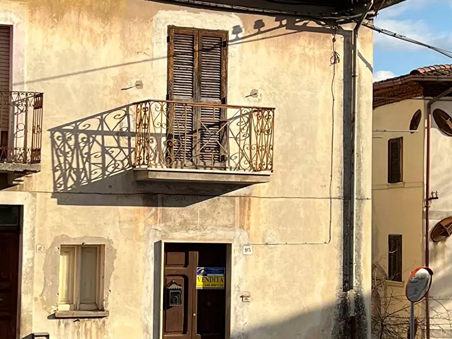 Immagine 1 di Casa indipendente in vendita  in VIA FONTE NUOVA a Magliano De' Marsi