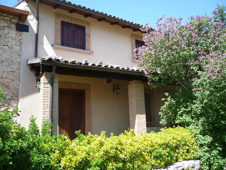 Immagine 1 di Casa indipendente in vendita  in VIA EQUICOLA a Borgorose