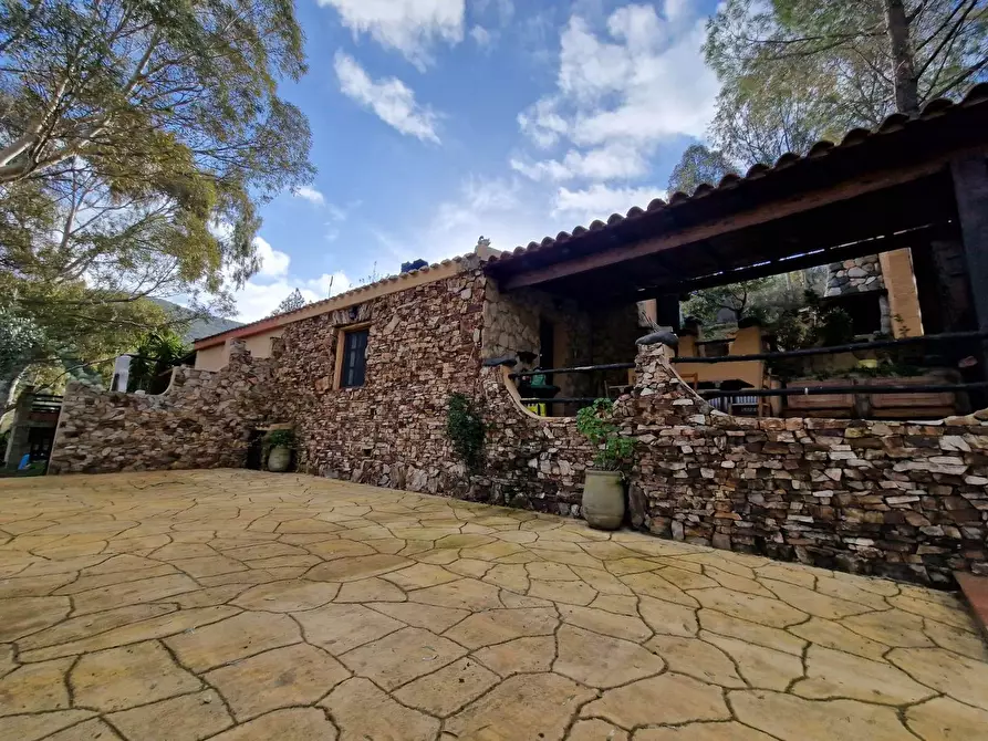 Immagine 1 di Casa indipendente in vendita  a Guasila