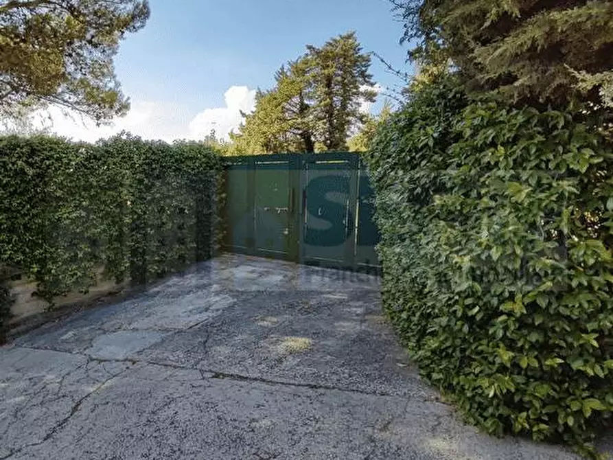 Immagine 1 di Villa in vendita  in via dei lucani a Matera