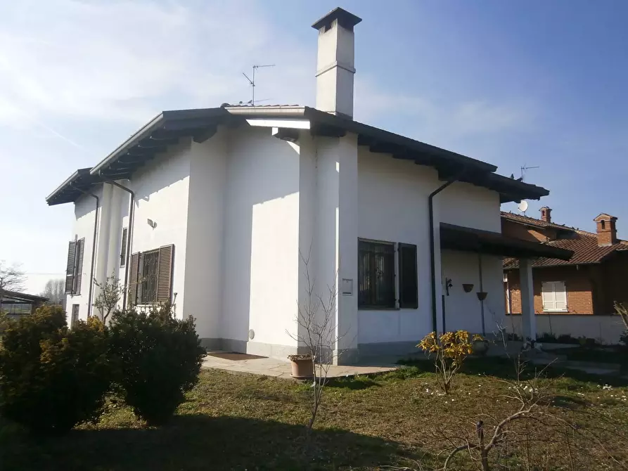 Immagine 1 di Villa in vendita  a Vigevano
