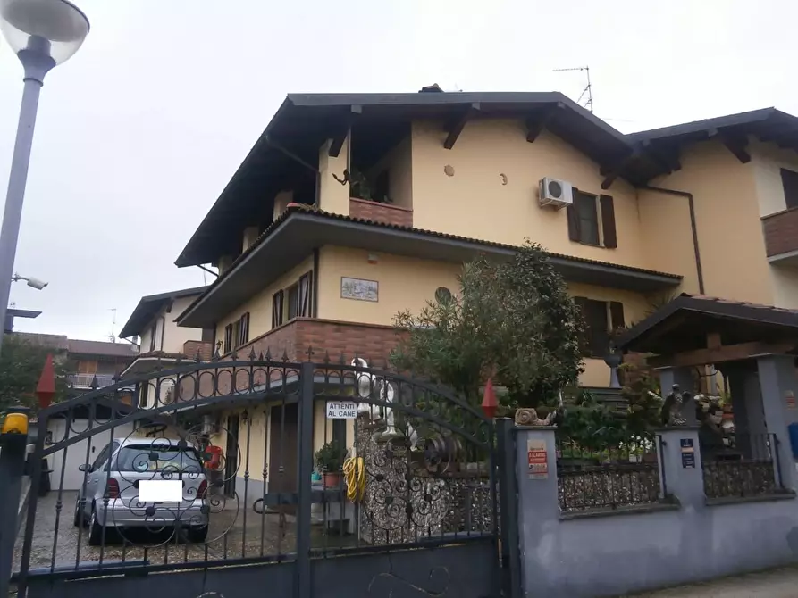 Immagine 1 di Villa in vendita  a Mede