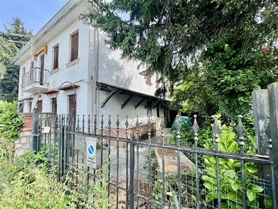 Immagine 1 di Casa indipendente in vendita  in via Bottenigo a Venezia