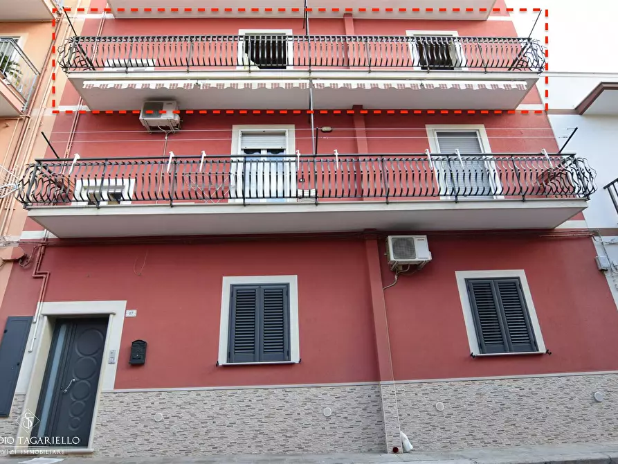 Immagine 1 di Appartamento in vendita  in VIA VERGA a Palagiano