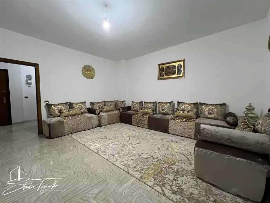 Immagine 1 di Appartamento in vendita  in VIA MONTELLO a Palagiano
