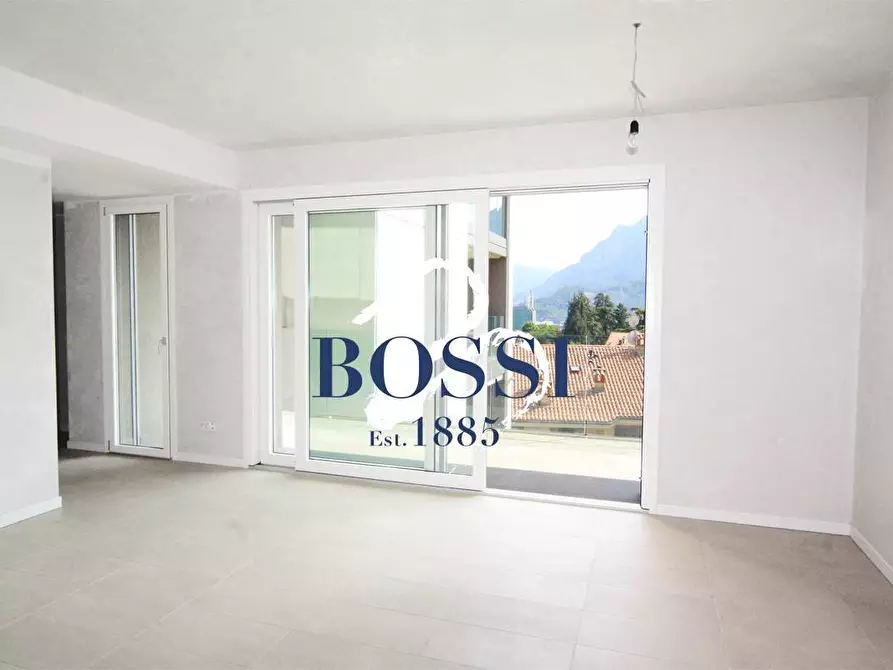 Immagine 1 di Appartamento in vendita  a Lecco