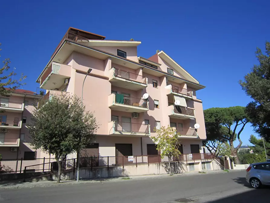 Immagine 1 di Locale commerciale in affitto  in VIA CASCIARO a Corigliano-Rossano