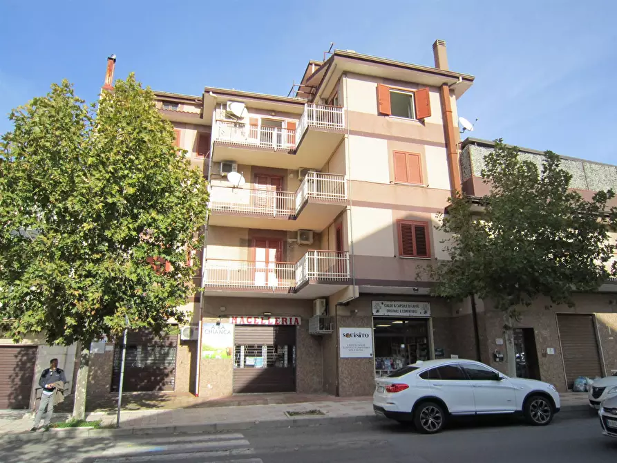 Immagine 1 di Appartamento in vendita  in VIALE DELLA REPUBBLICA a Corigliano-Rossano