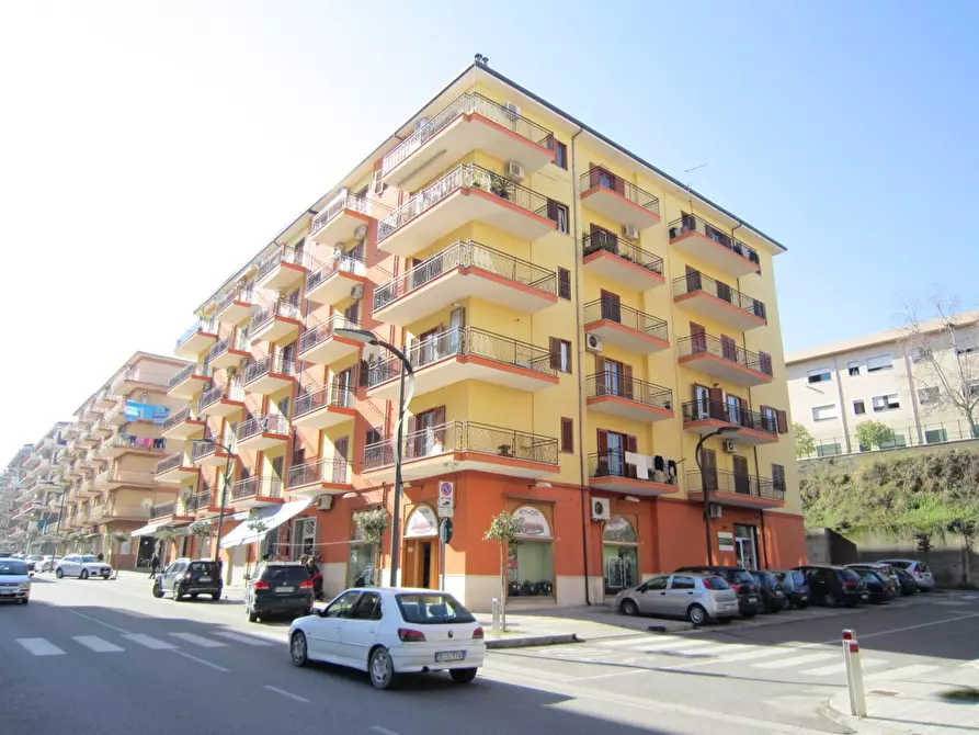 Immagine 1 di Appartamento in vendita  in VIALE MICHELANGELO a Corigliano-Rossano