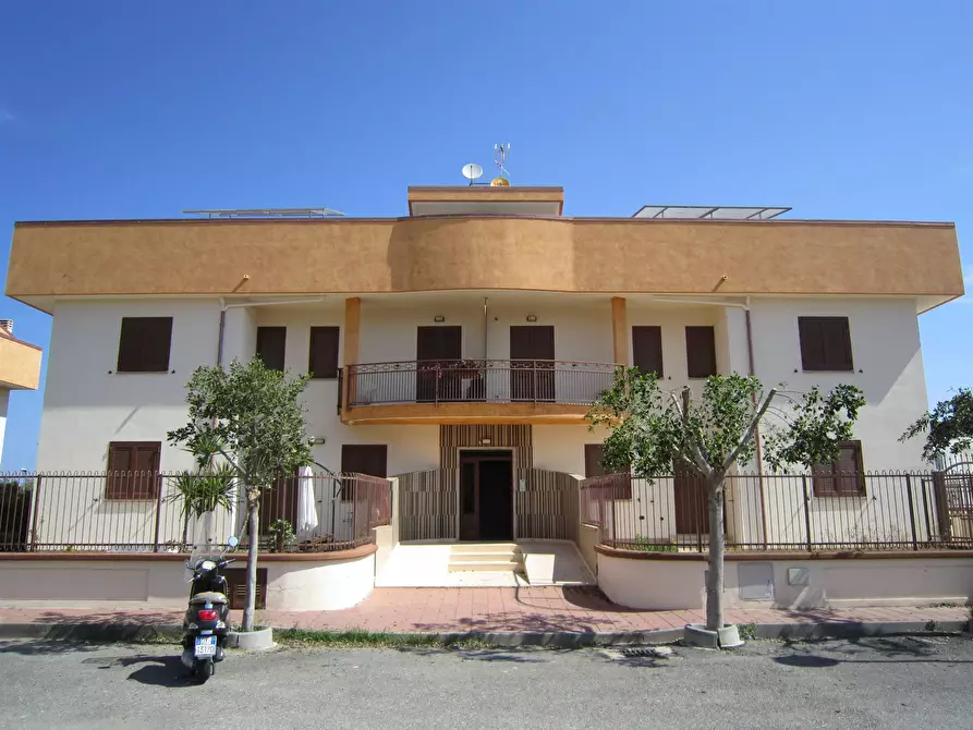 Immagine 1 di Appartamento in vendita  in CONTRADA SANTA CATERINA a Corigliano-Rossano