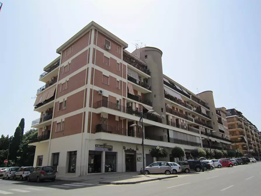 Immagine 1 di Appartamento in vendita  in VIALE L. DE ROSIS a Corigliano-Rossano