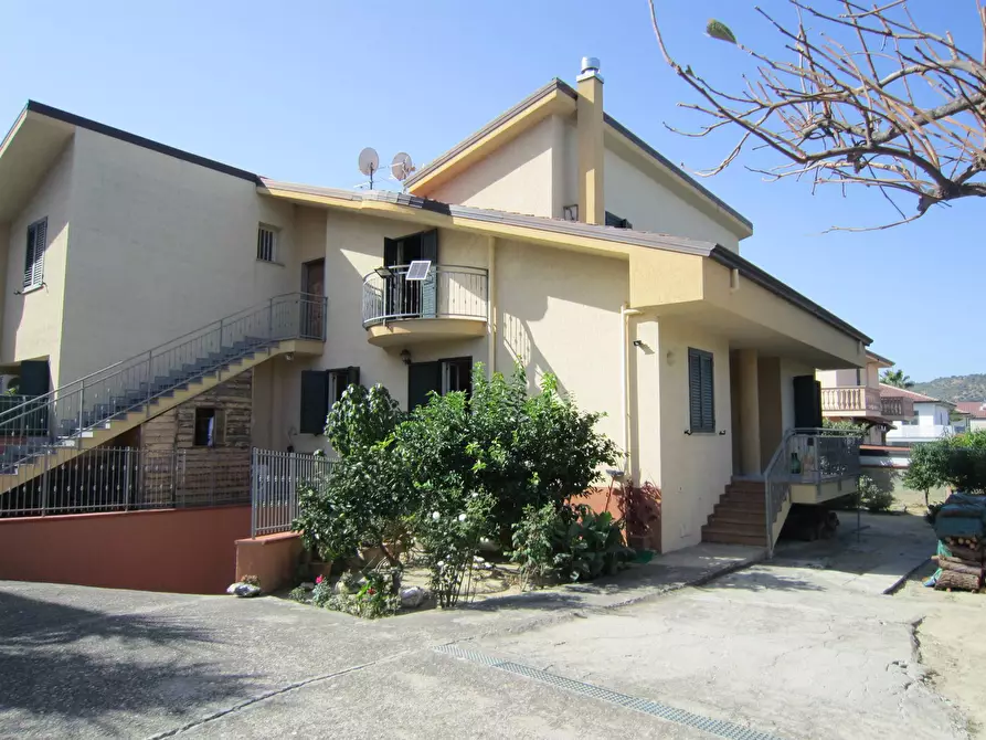 Immagine 1 di Casa indipendente in vendita  in VIA BULGARIA a Bocchigliero