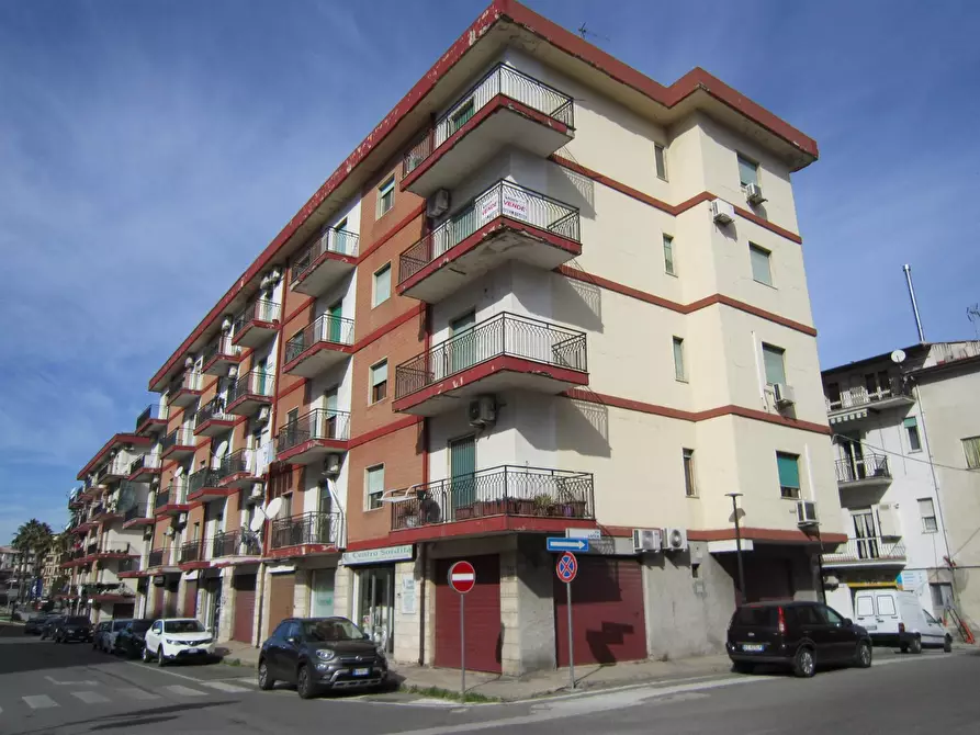 Immagine 1 di Appartamento in vendita  in VIA MONTALE a Corigliano-Rossano