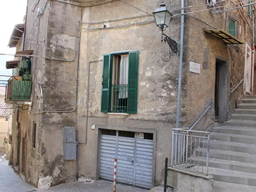 Immagine 1 di Appartamento in vendita  in Via della rocca a Soriano Nel Cimino