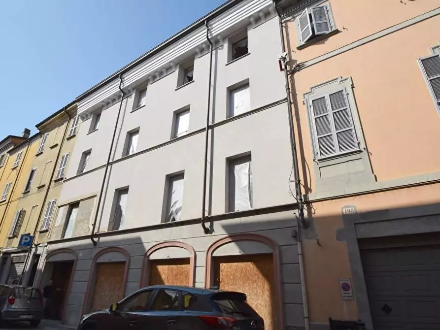 Immagine 1 di Palazzo in vendita  a Piacenza