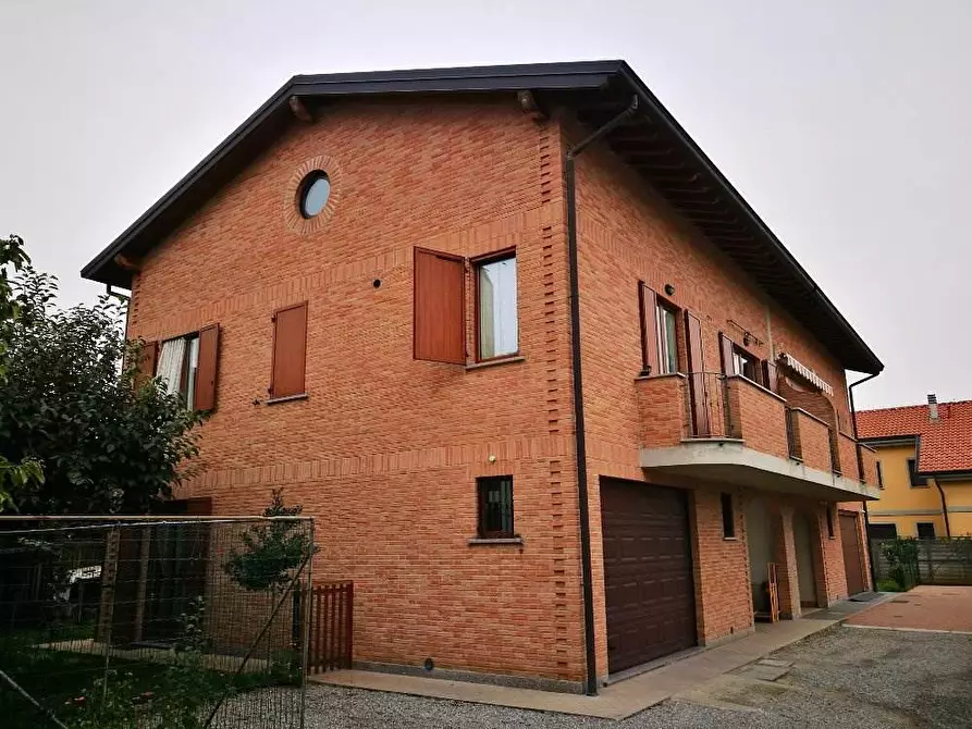 Immagine 1 di Appartamento in vendita  in Via Vittotio Veneto a Cisliano