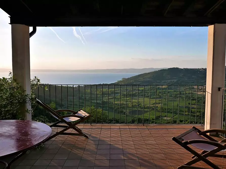 Immagine 1 di Villa in vendita  in via Montedoro a Montefiascone