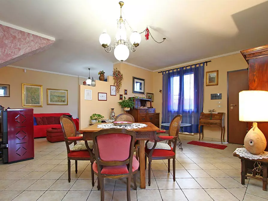 Immagine 1 di Appartamento in vendita  a Castiglione D'orcia