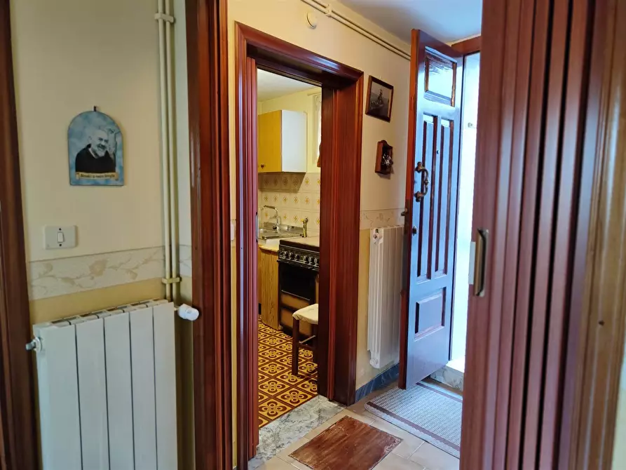 Immagine 1 di Casa indipendente in vendita  in VIA FEDERICO II a Montella