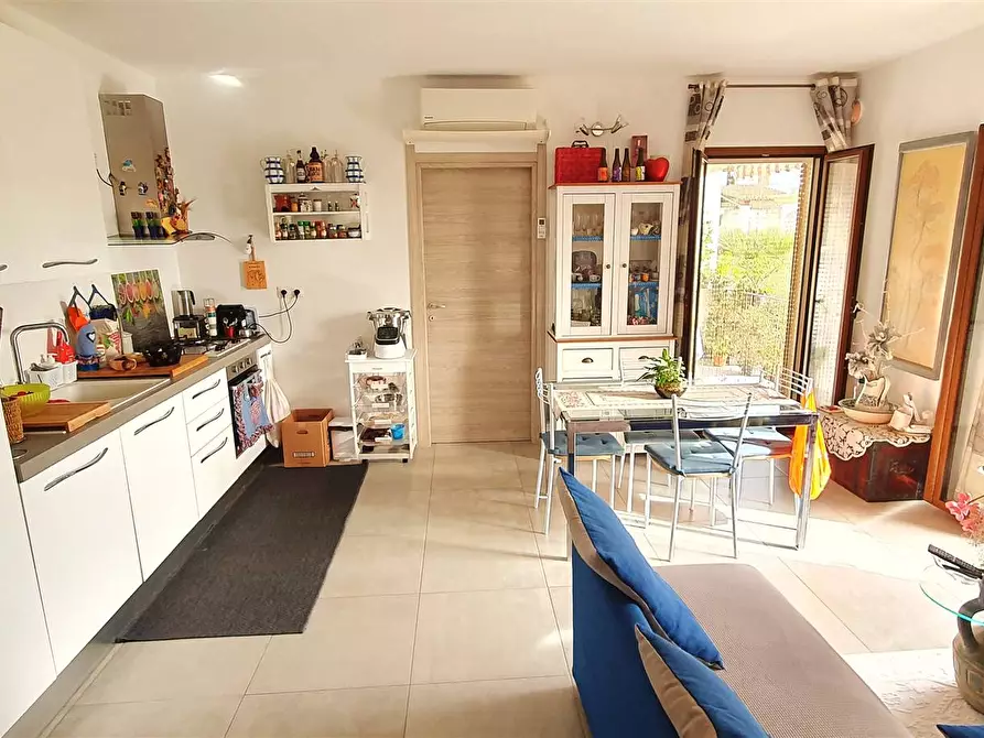 Immagine 1 di Appartamento in vendita  in via sindaco quinto murru a Tortolì