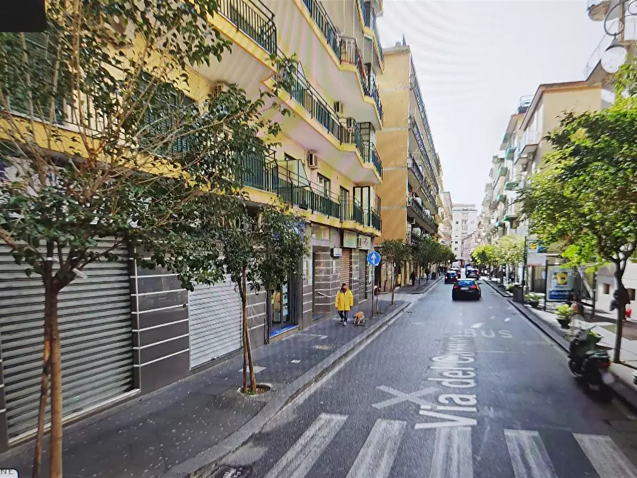 Immagine 1 di Negozio in affitto  in via carmine a Salerno