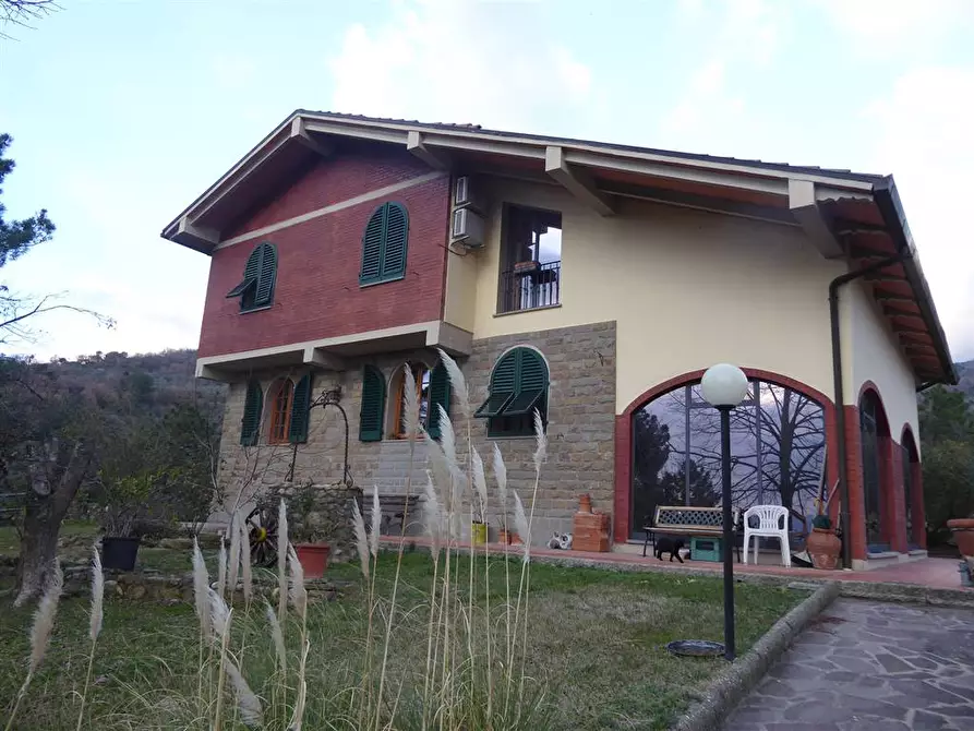 Immagine 1 di Villa in vendita  in Via setteponti a Castelfranco Piandiscò